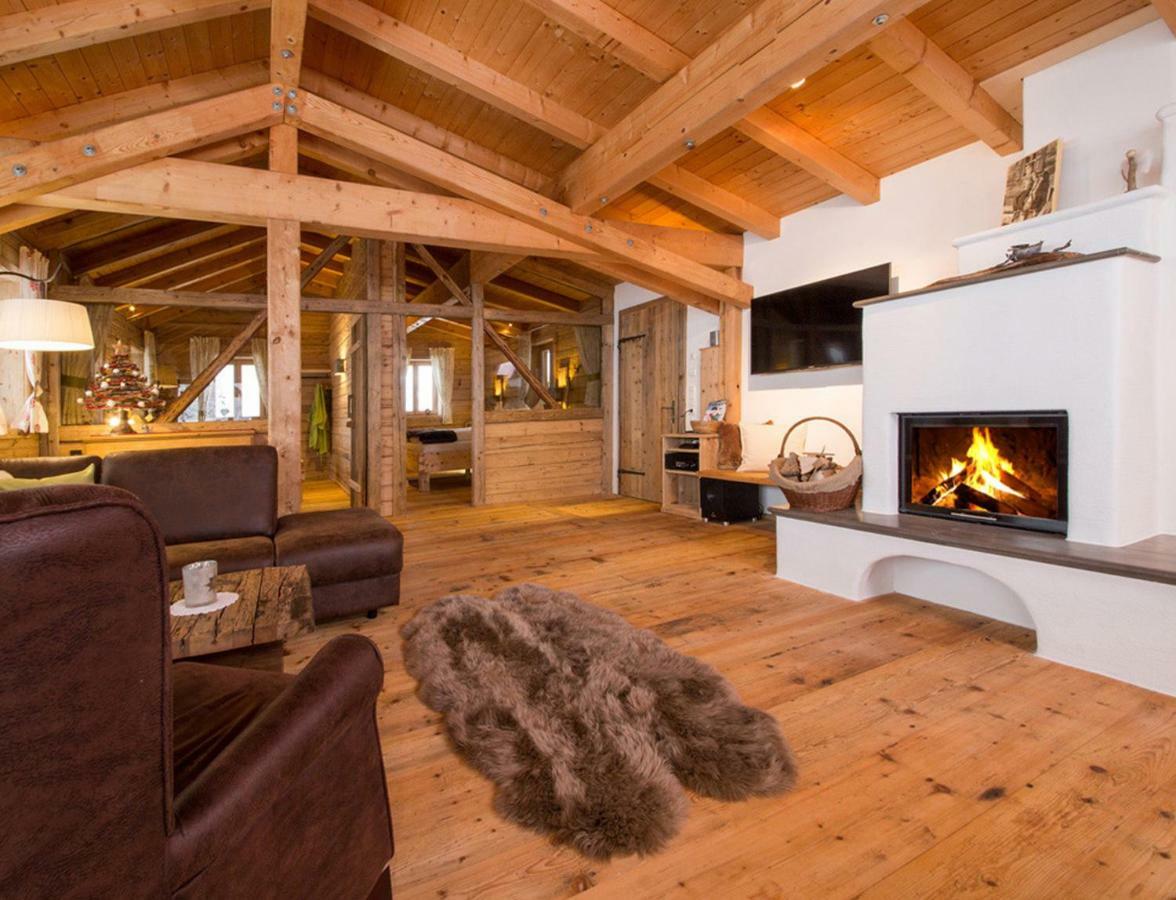 Chalet Laerchenzipf プファルヴェルフェン エクステリア 写真